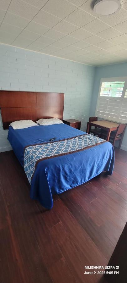 Wiebe Motel Холистър Екстериор снимка